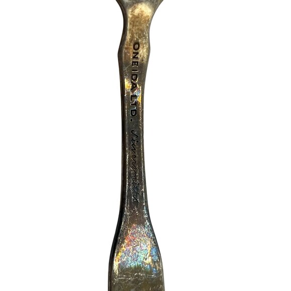 Hersheys Souvenir Teaspoon By Oneida Ltd Silverplate Collectible Vintage 5.5" - Picture 4 of 4